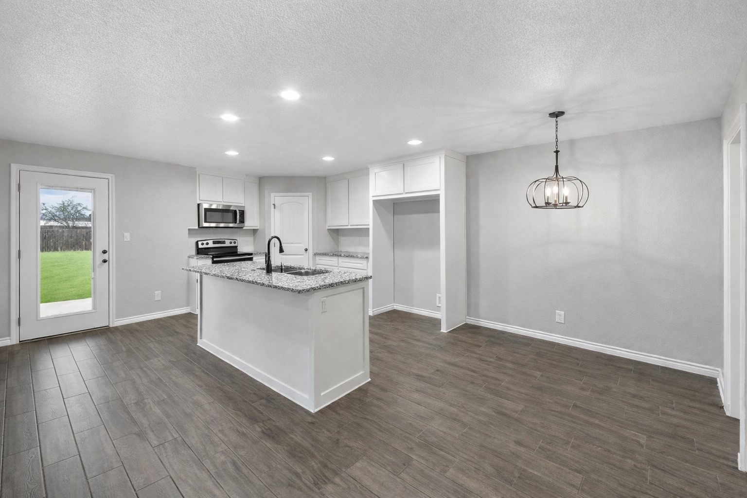 228 St Charles Drive, Unit B Springtown, TX 76082 - Photo 3 of 16