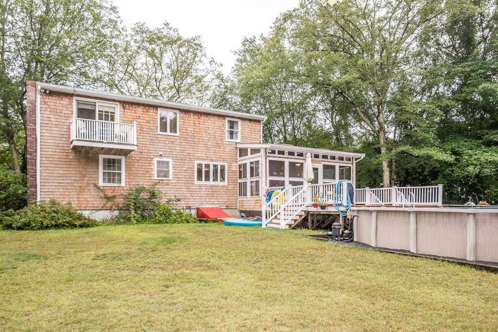 8 Helen Street Wareham, MA 02576 - Photo 3 of 30 Gallery Image 3