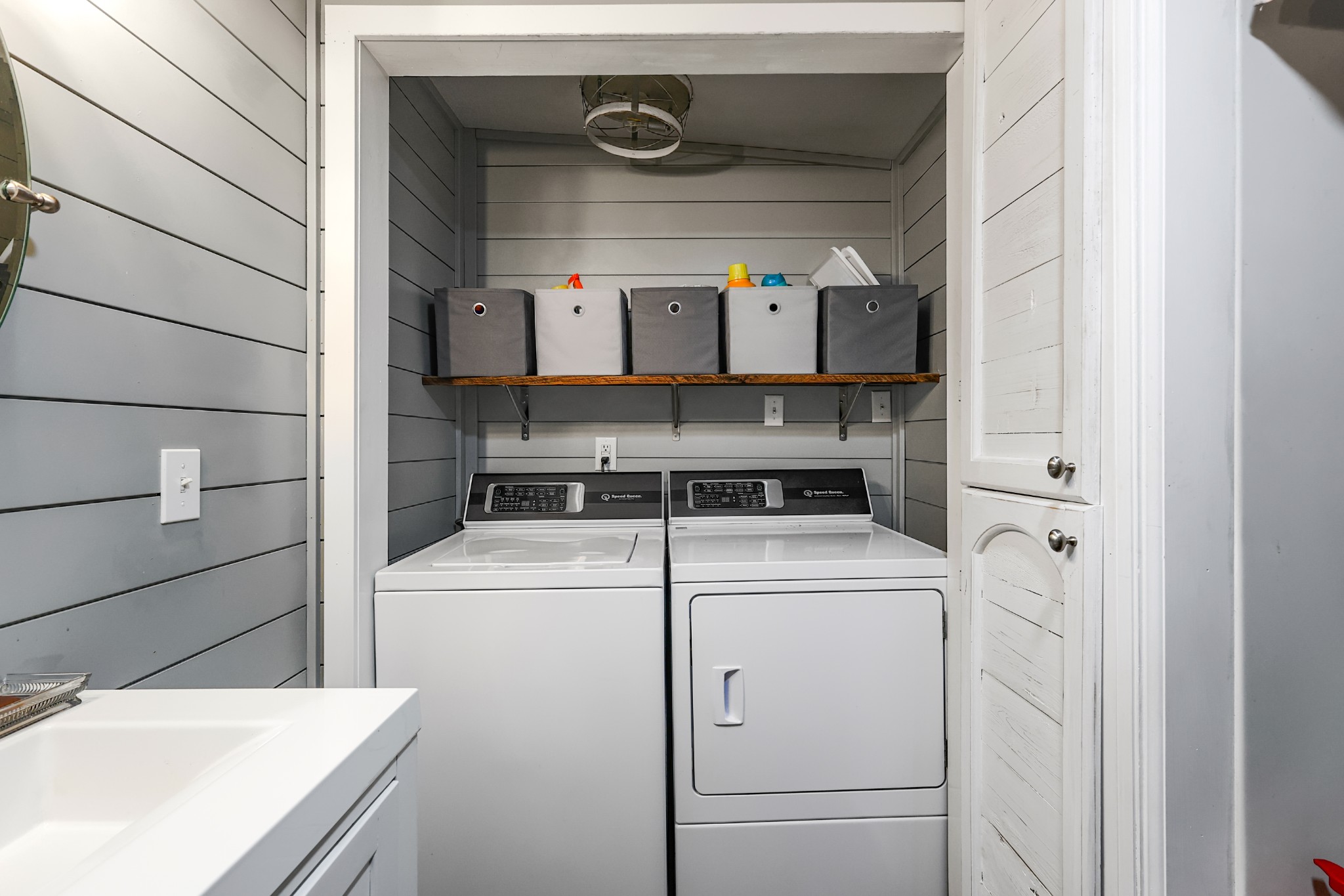 80 Woody Lane Springville, TN 38256 - Photo 21 of 31 a utility room with dryer and washer