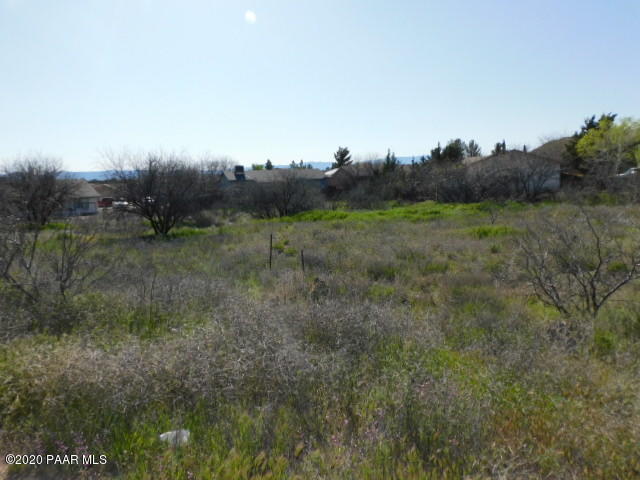 4675 East Steven Way Rimrock, AZ 86335 - Photo 3 of 6 a view of a field of grass and trees