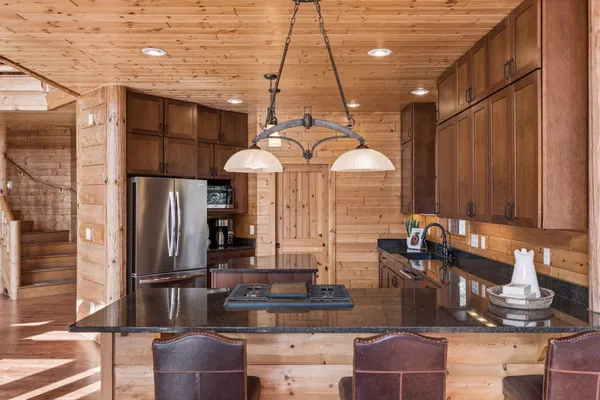 $1,100,000 | 1796 82nd Street, New Richmond, WI 54017