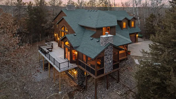 $1,100,000 | 1796 82nd Street, New Richmond, WI 54017