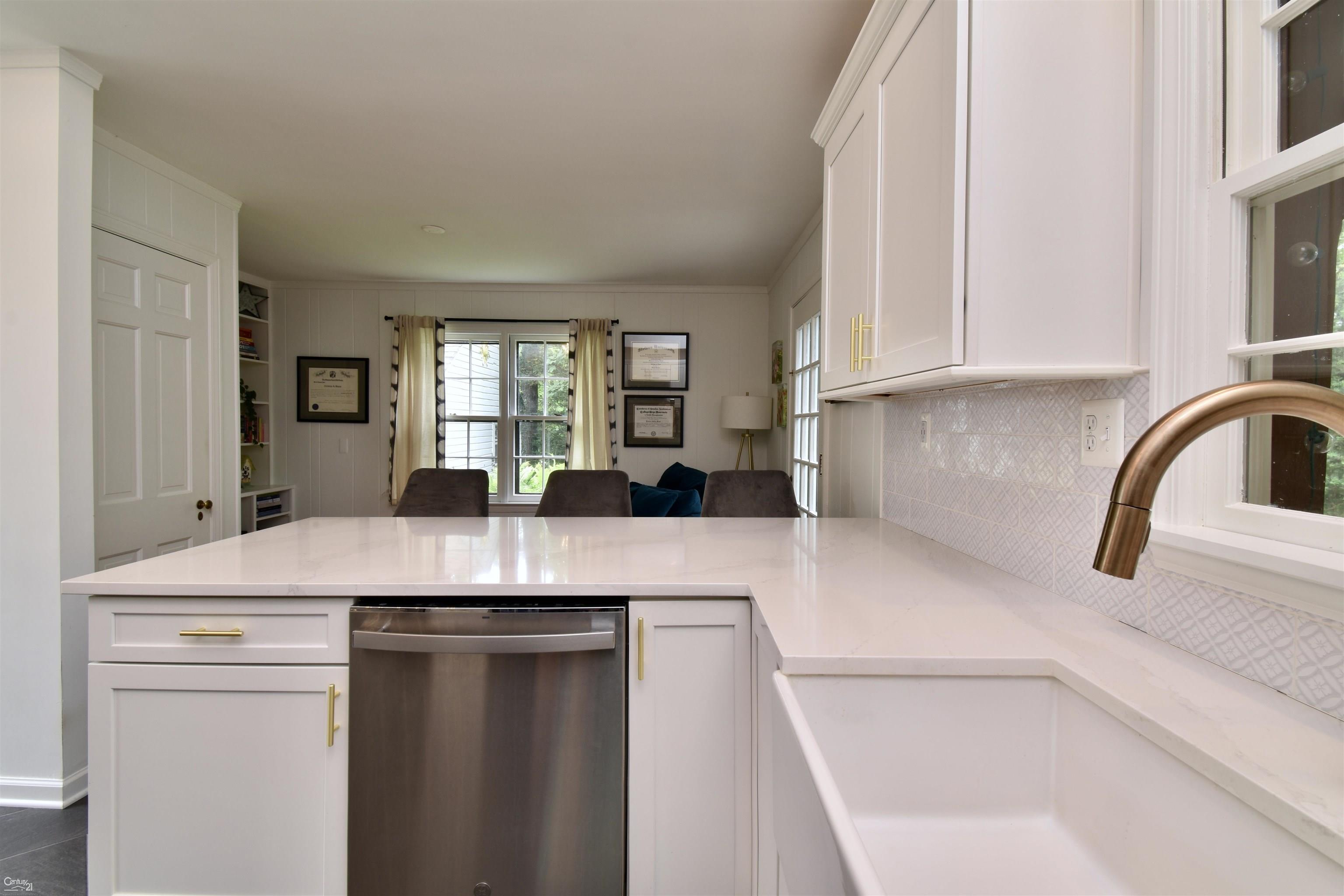 330 Kerby Road Grosse Pointe Farms, MI 48236 - Photo 16 of 34