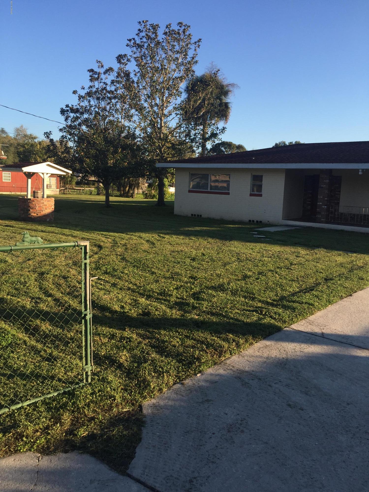 2943 North Shell Road DeLand, FL 32720 - Photo 2 of 28 Front View