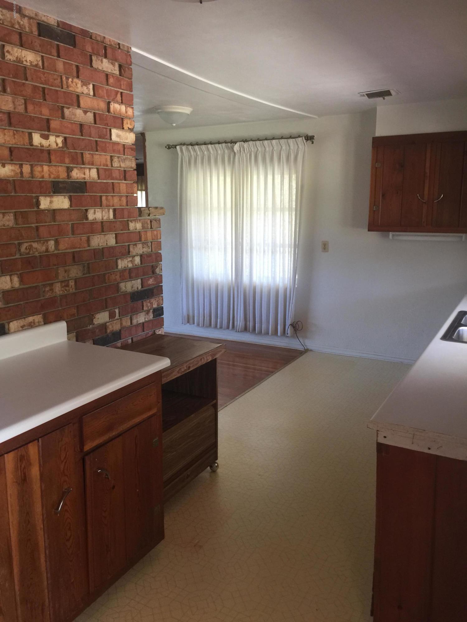 2943 North Shell Road DeLand, FL 32720 - Photo 5 of 28 Dinette