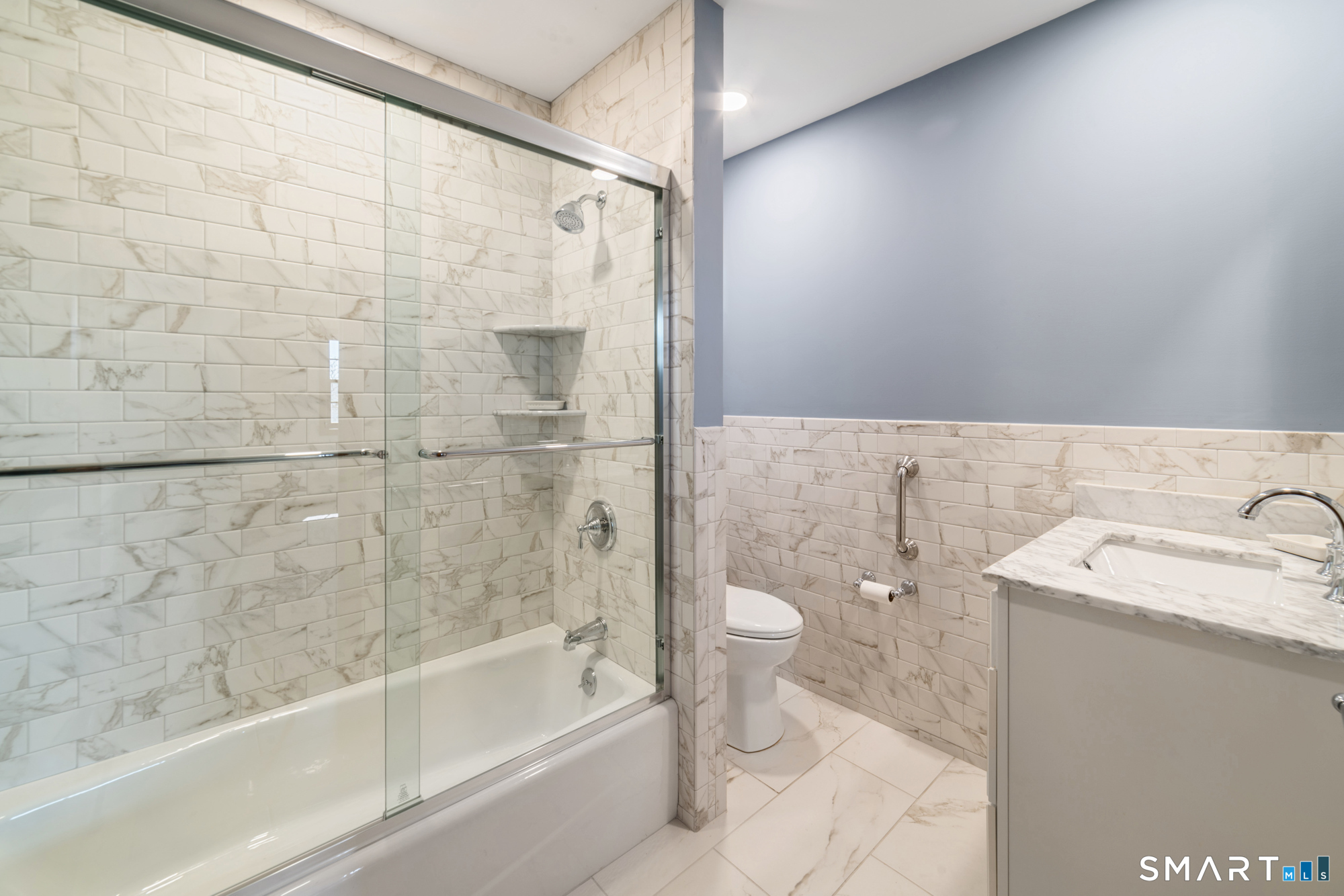 131 Sentinel Hill Road Derby, CT 06418 - Photo 24 of 40