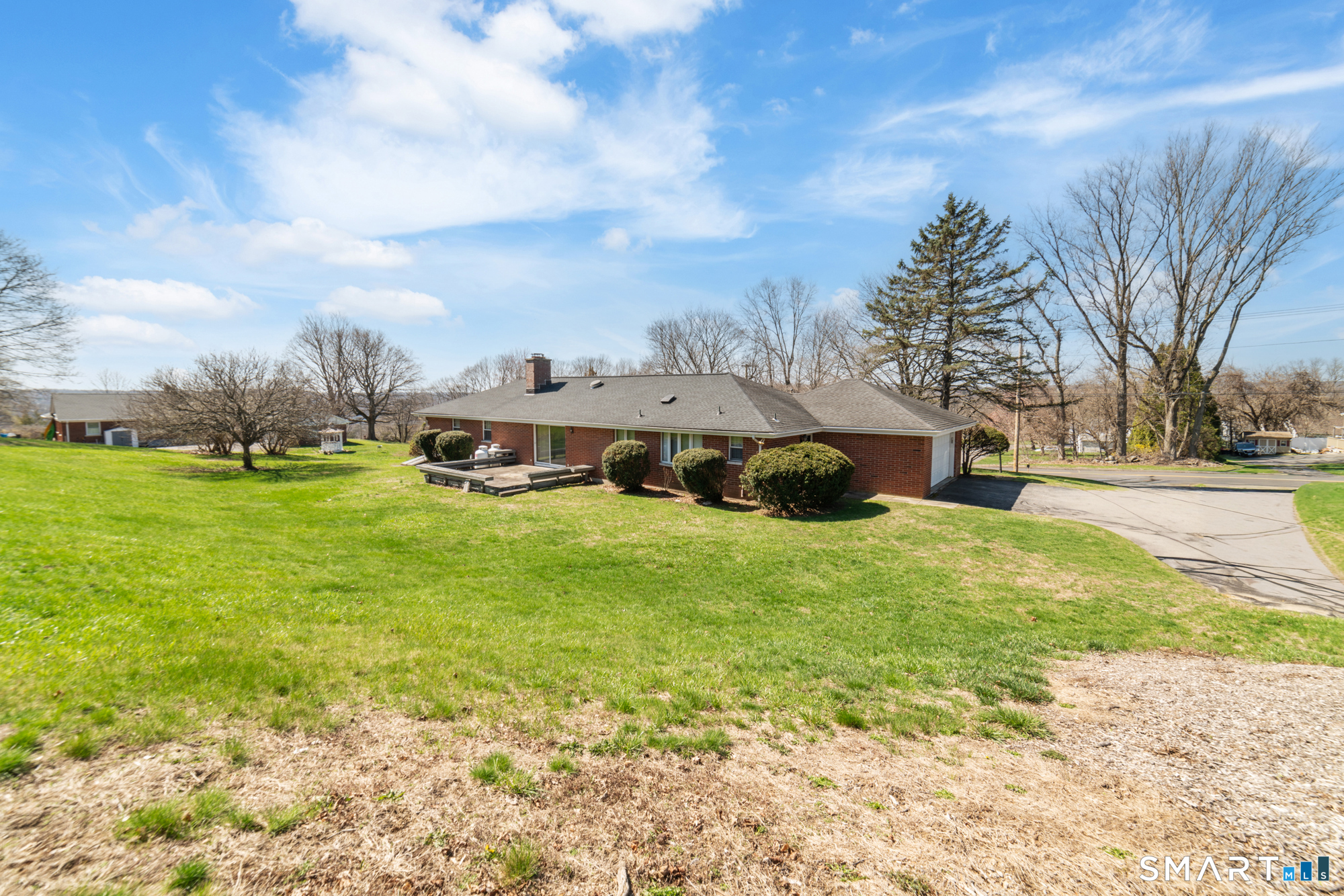 131 Sentinel Hill Road Derby, CT 06418 - Photo 27 of 40