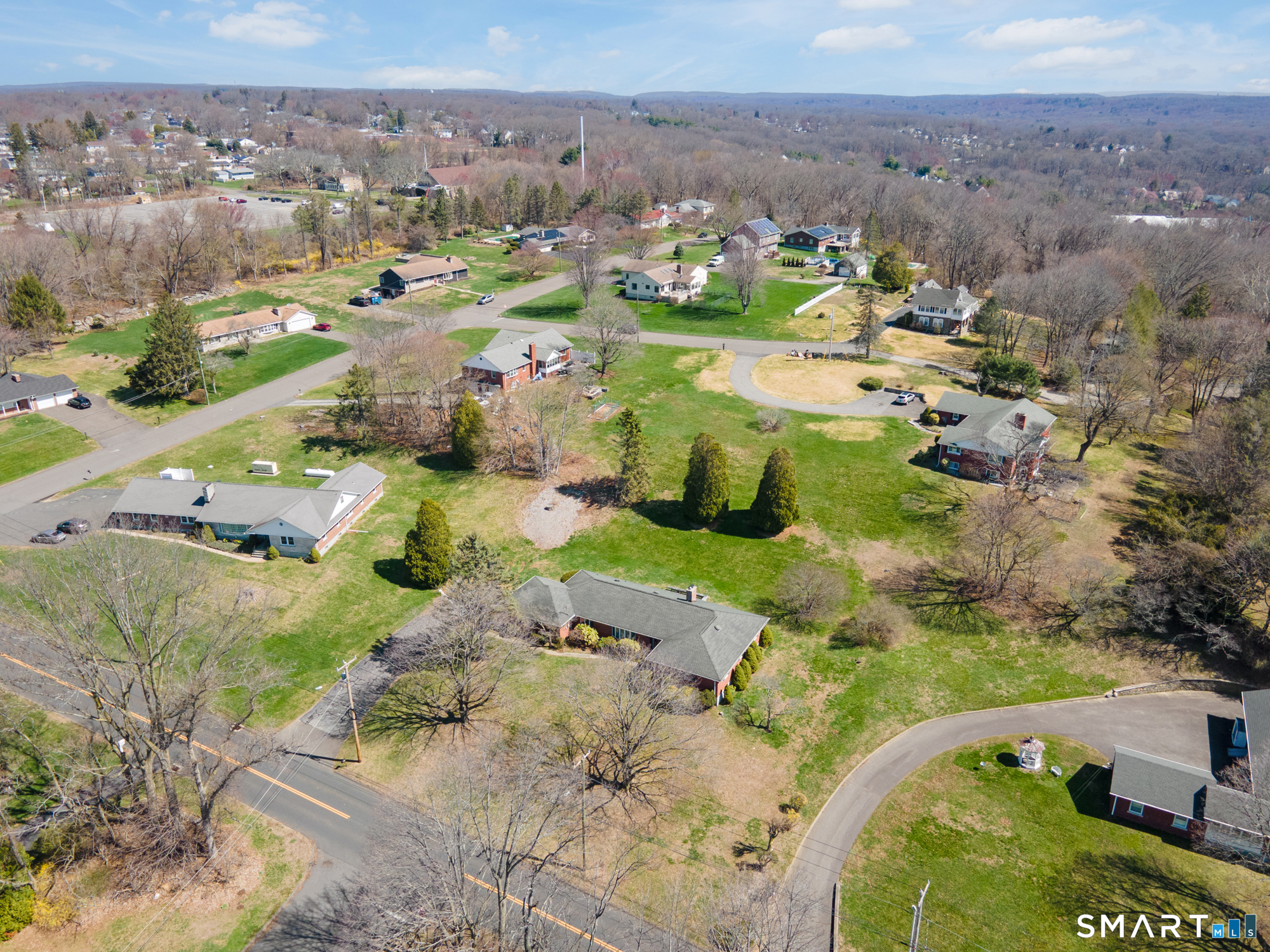 131 Sentinel Hill Road Derby, CT 06418 - Photo 33 of 40