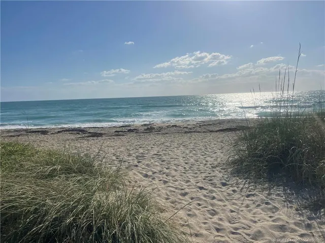 $1,950 | 1985 Northeast Collins Circle, Unit 230, Jensen Beach, FL 34957