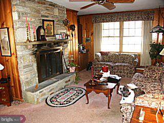 2905 Tower Road Huntingdon Valley, PA 19006 - Photo 4 of 6 Gallery Image 4