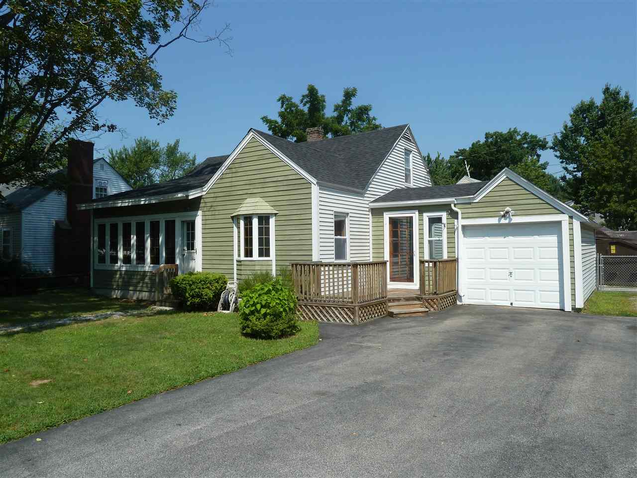 219 Goffstown Road Manchester, NH 03102 - Photo 1 of 11 Gallery Image 1