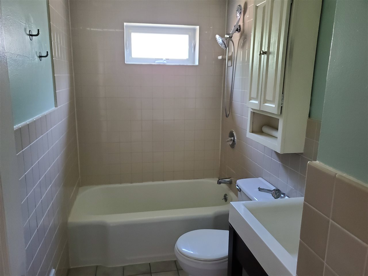 219 Goffstown Road Manchester, NH 03102 - Photo 7 of 11 Gallery Image 7