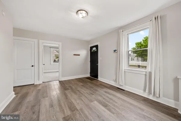 $2,350 | 18 Crafton Road, Baltimore, MD 21221