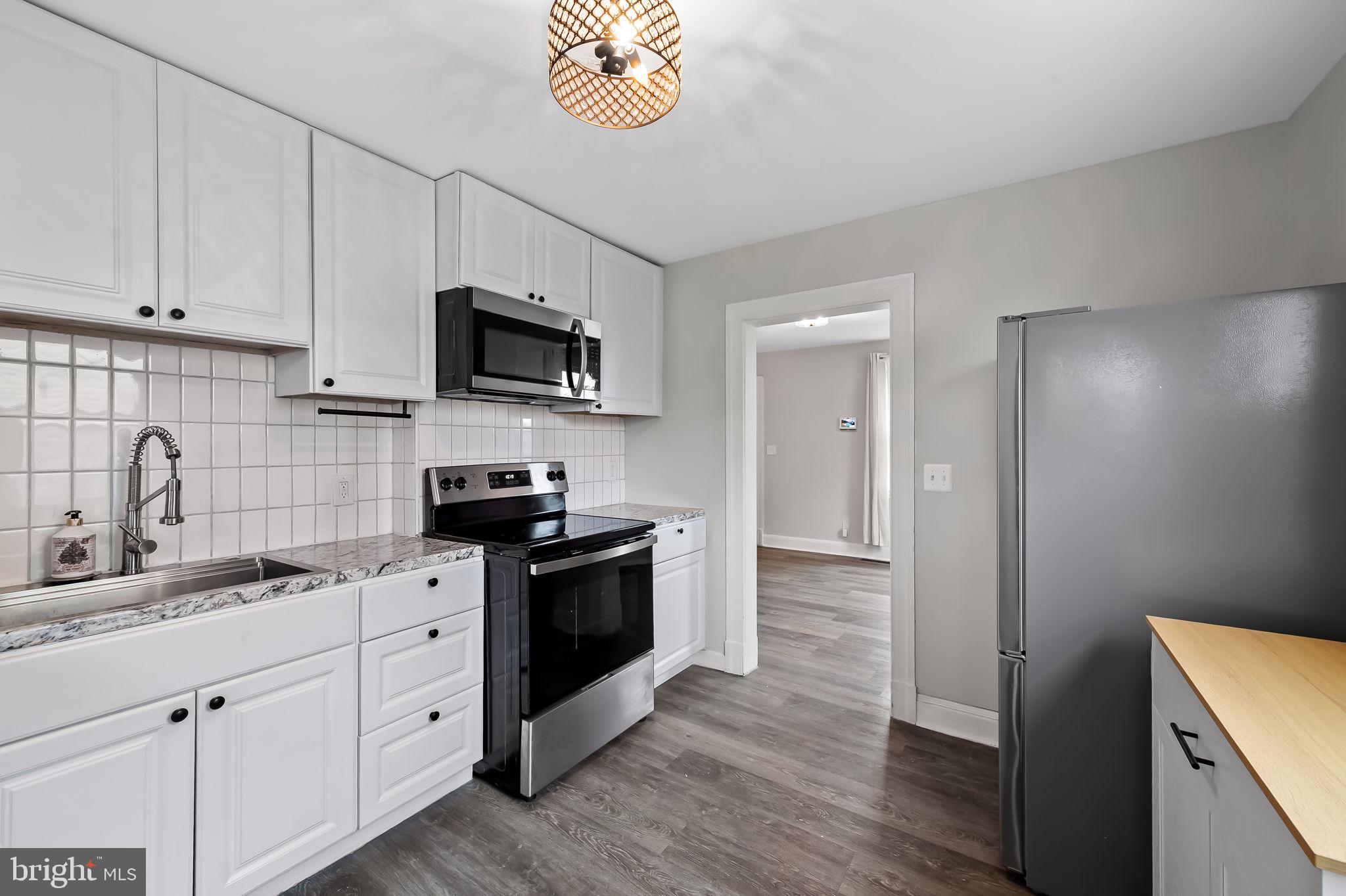 18 Crafton Road Baltimore, MD 21221 - Photo 6 of 22