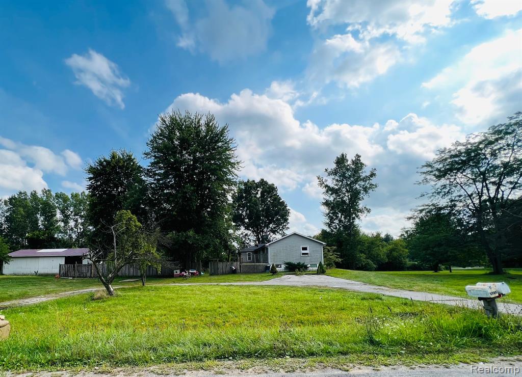 13690 Sumpter Road Carleton, MI 48117 - Photo 3 of 24