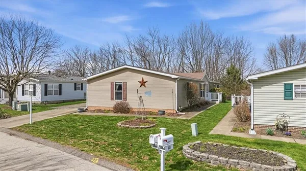 $235,000 | 20 West Rock Lake Court, Zelienople, PA 16063