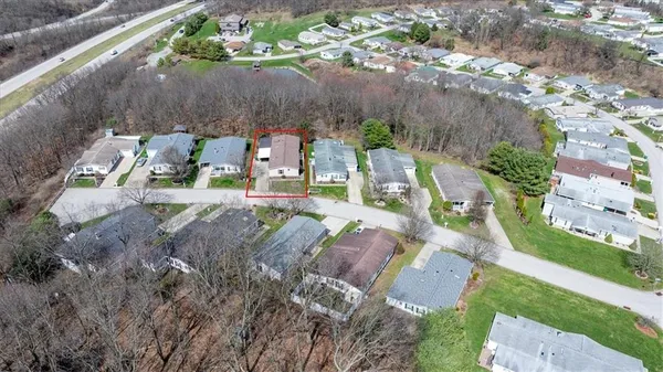 $235,000 | 20 West Rock Lake Court, Zelienople, PA 16063