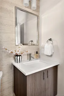 $1,250,000 | 2051 South Gilpin Street, Denver, CO 80210