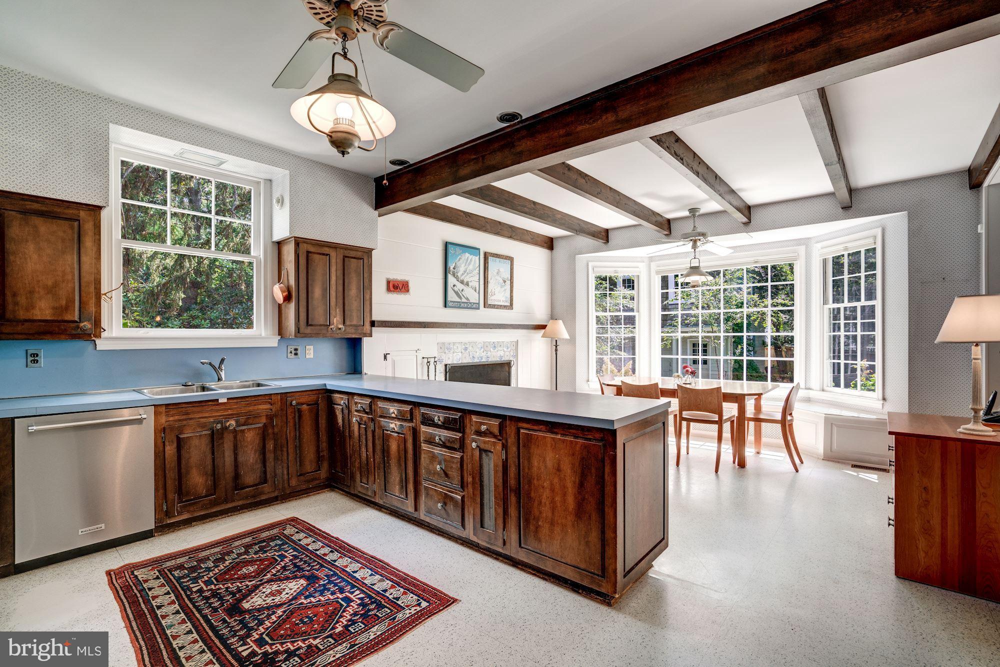 8 Primrose Street Chevy Chase, MD 20815 - Photo 3 of 35