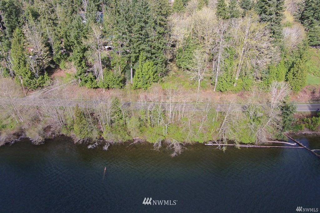 3144 North Shore Road Bellingham, WA 98226 - Photo 3 of 10 Gallery Image 3
