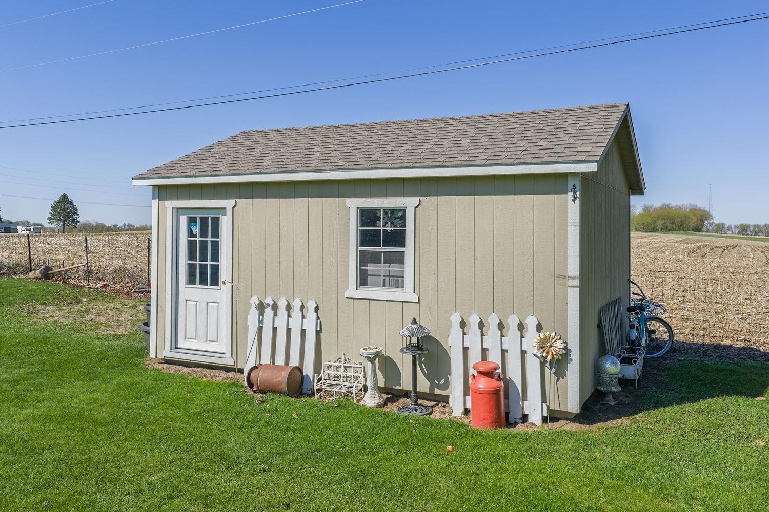 N2737 Welk Road Markesan, WI 53946 - Photo 10 of 31