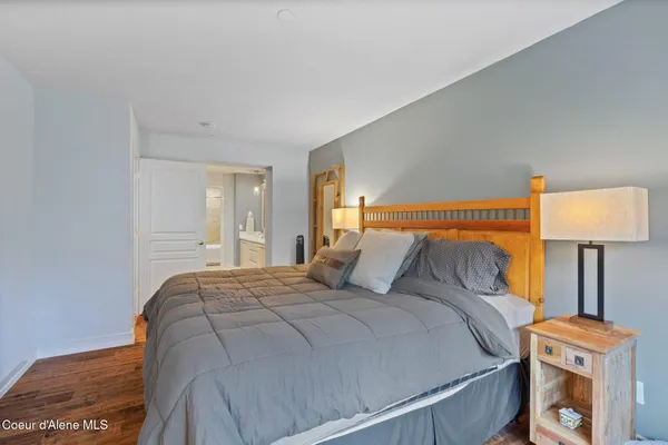 $750,000 | 4797 South Arrow Point Drive, Unit 104, Harrison, ID 83833