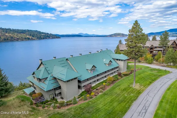 $750,000 | 4797 South Arrow Point Drive, Unit 104, Harrison, ID 83833