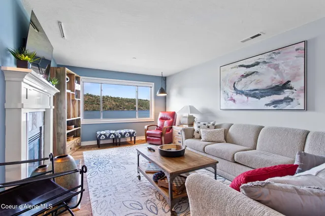 $750,000 | 4797 South Arrow Point Drive, Unit 104, Harrison, ID 83833