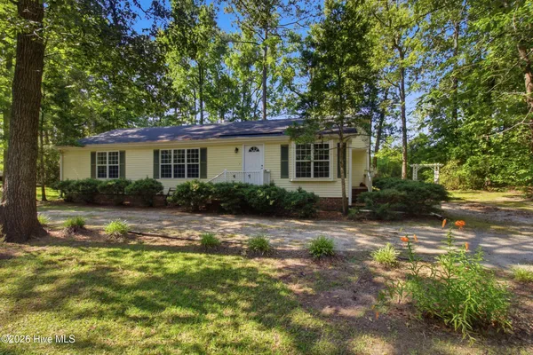 $175,000 | 252 Riverbluff Road, Trenton, NC 28585