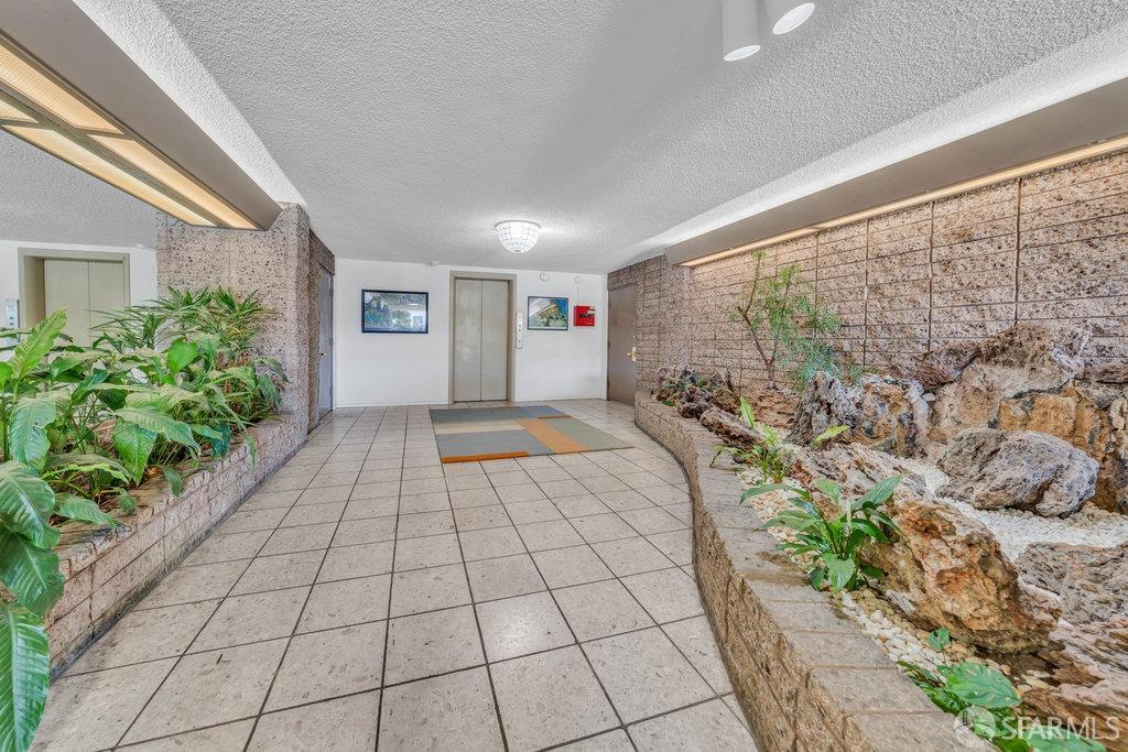 1401 Walnut Street, Unit 1B Berkeley, CA 94709 - Photo 41 of 53 a view of interior space with garden view