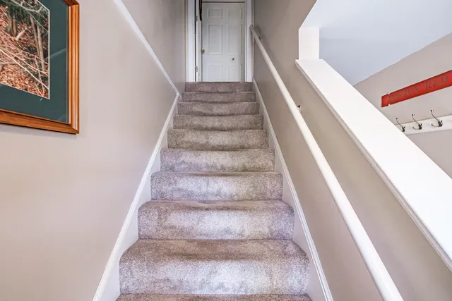 $669,900 | 56 Hydrangea Circle, Unit 10, Naples, ME 04055