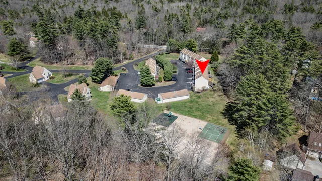 $669,900 | 56 Hydrangea Circle, Unit 10, Naples, ME 04055