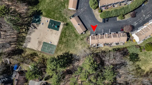 $669,900 | 56 Hydrangea Circle, Unit 10, Naples, ME 04055