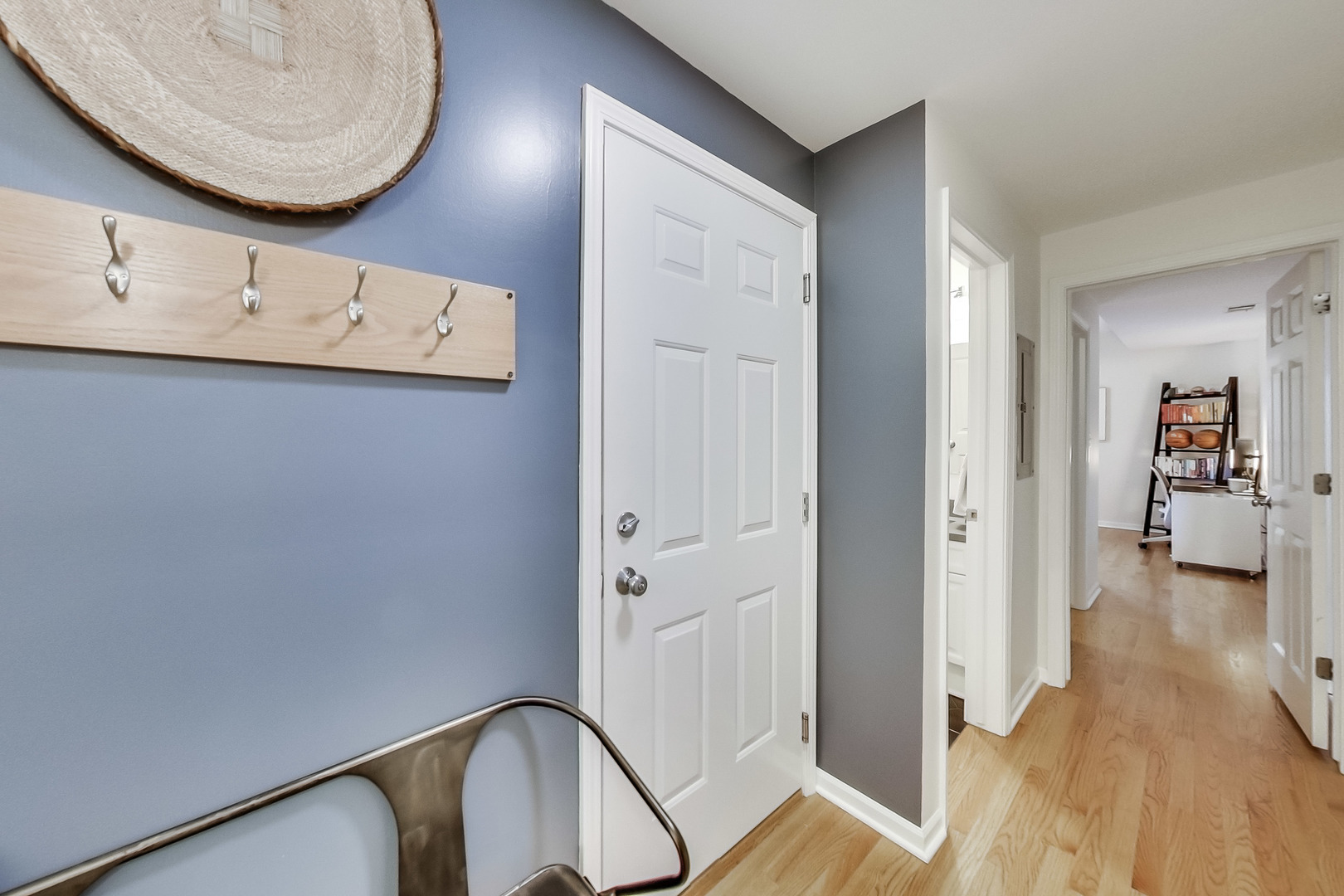 3531 North Reta Avenue, Unit 2 Chicago, IL 60657 - Photo 19 of 27