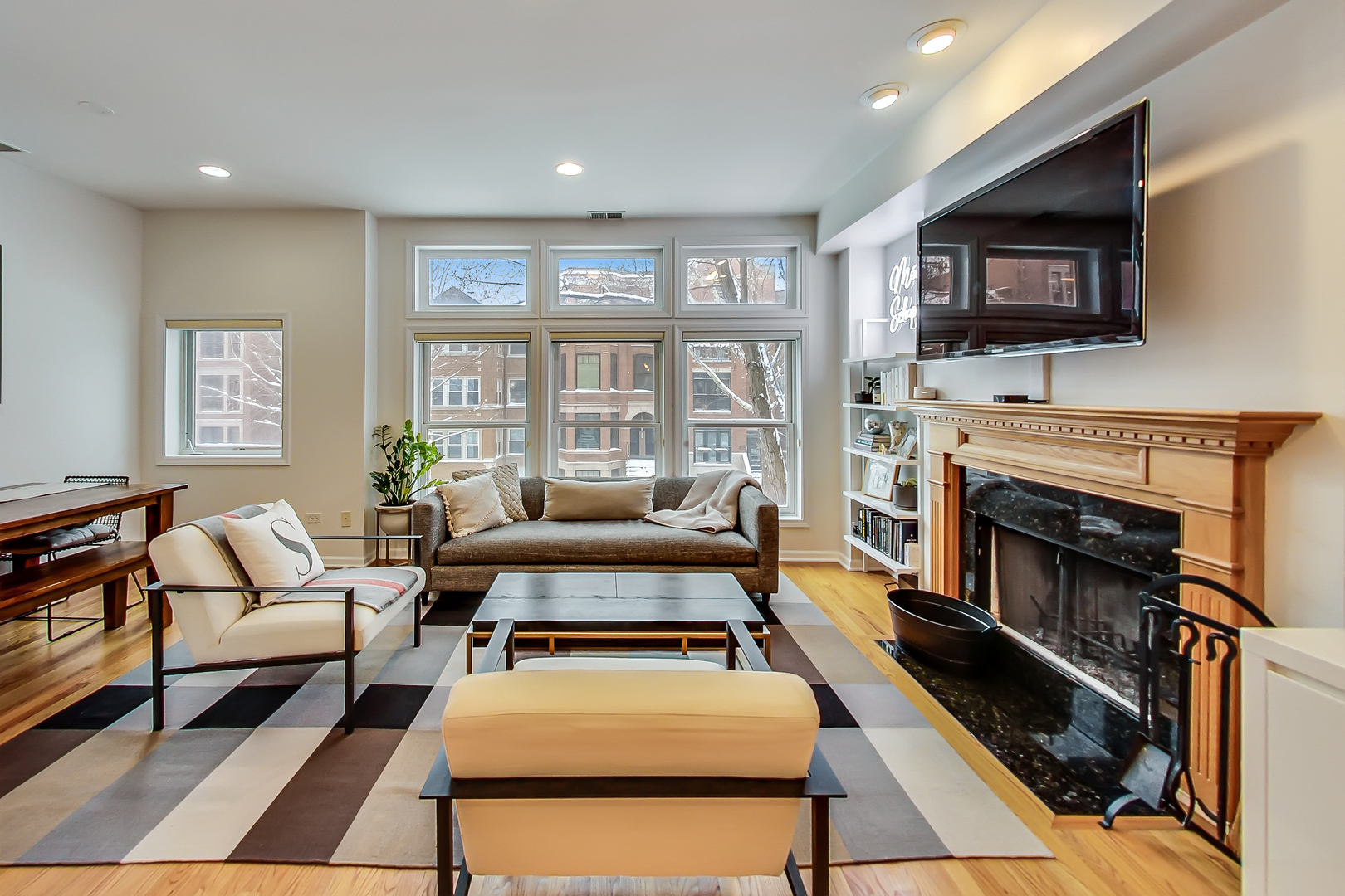 3531 North Reta Avenue, Unit 2 Chicago, IL 60657 - Photo 4 of 27