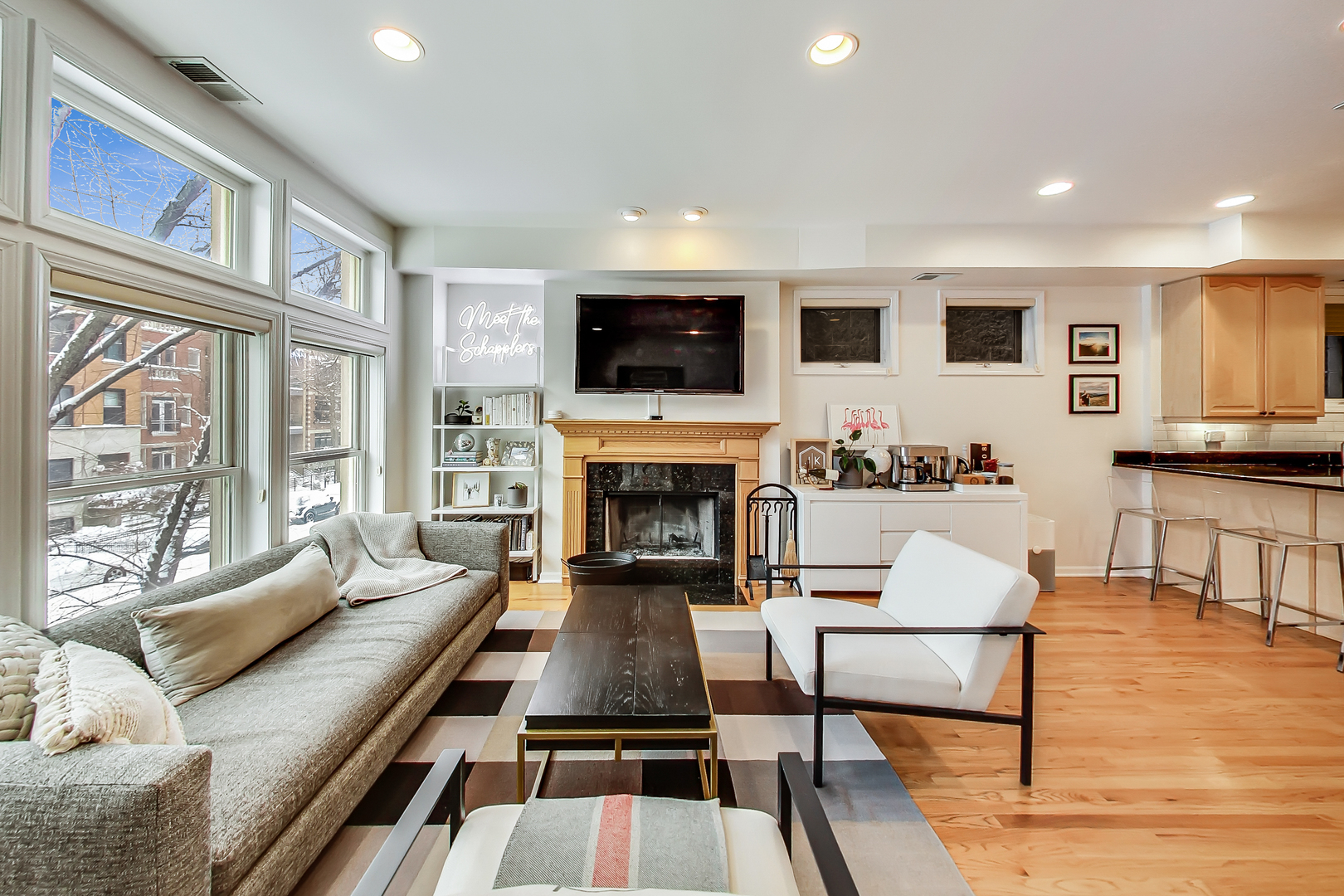 3531 North Reta Avenue, Unit 2 Chicago, IL 60657 - Photo 5 of 27