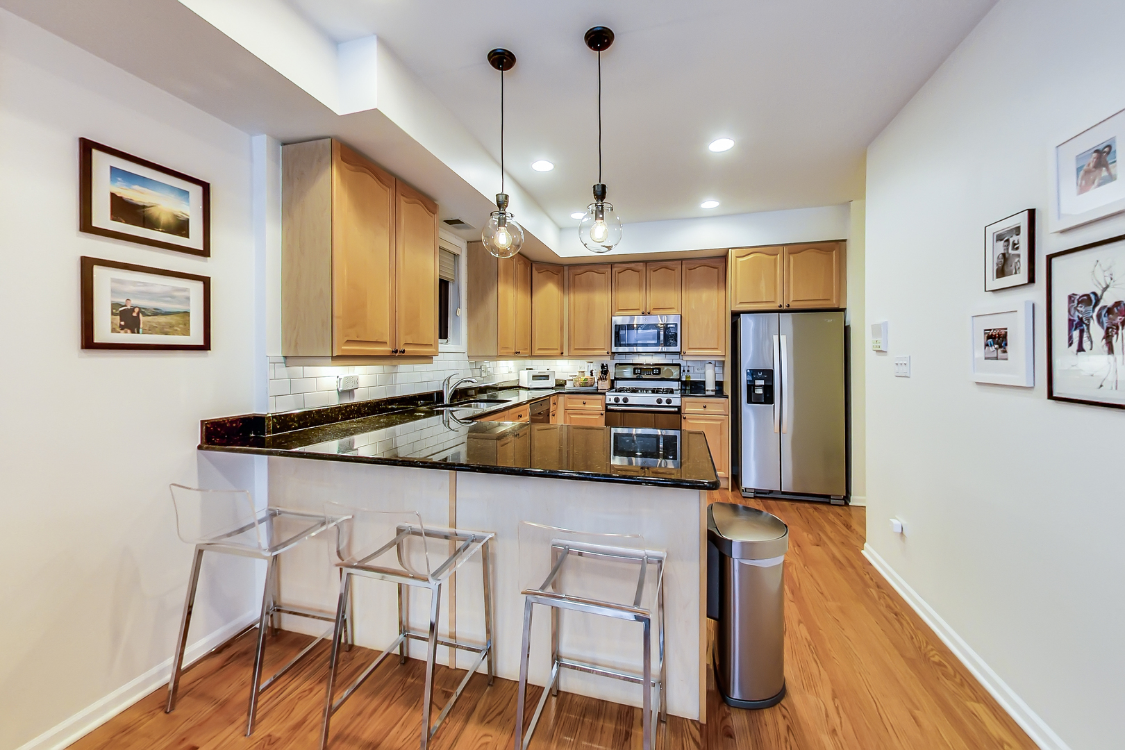 3531 North Reta Avenue, Unit 2 Chicago, IL 60657 - Photo 8 of 27