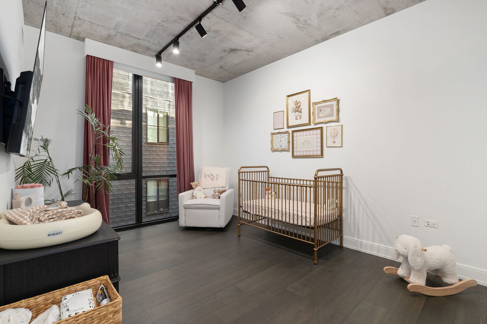111 South Peoria Street, Unit 506 Chicago, IL 60607 - Photo 24 of 34