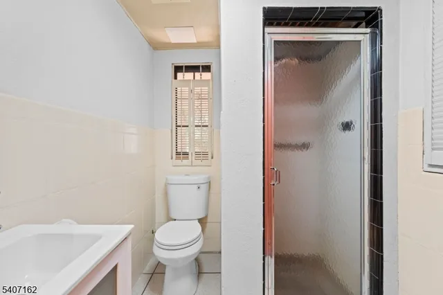 $6,000 | 16 Lynn Drive, Clifton, NJ 07013