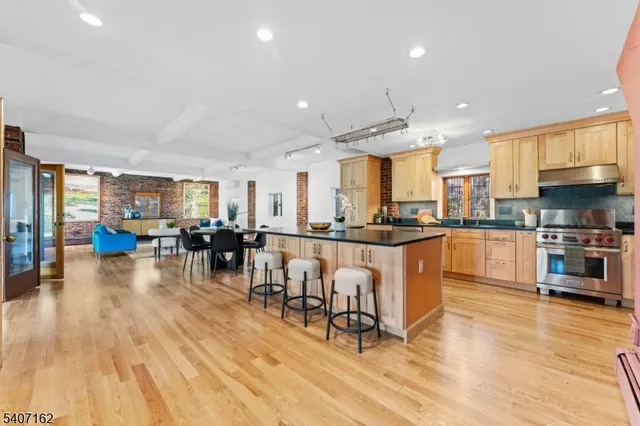 $6,000 | 16 Lynn Drive, Clifton, NJ 07013