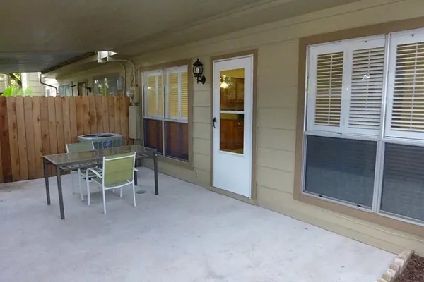 $2,300 | 14119 Briarsage Court, Unit 9, Houston, TX 77077