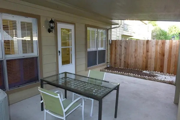 $2,300 | 14119 Briarsage Court, Unit 9, Houston, TX 77077