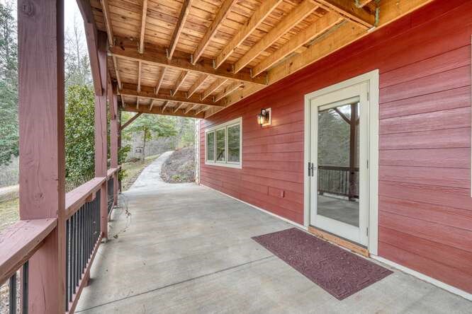 99 Old Possum Way Murphy, NC 28906 - Photo 40 of 54 a view of a porch