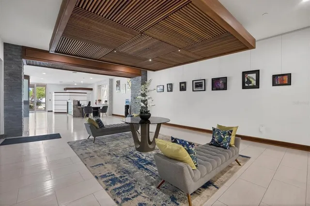 $525,000 | 101 South Gulfstream Avenue, Unit 4A, Sarasota, FL 34236