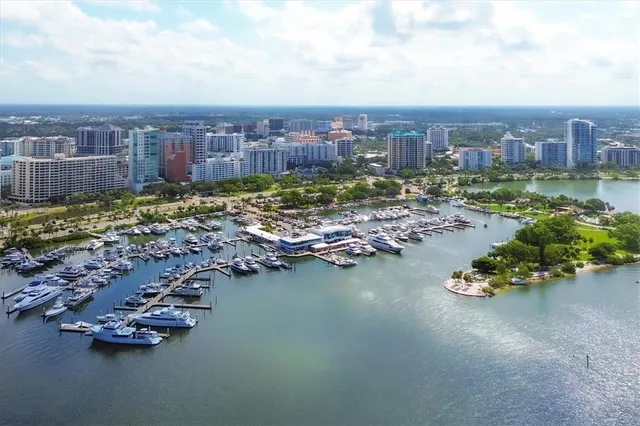 $525,000 | 101 South Gulfstream Avenue, Unit 4A, Sarasota, FL 34236