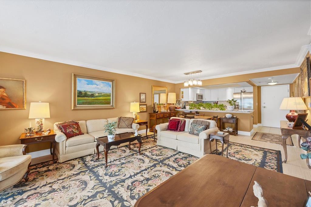 101 South Gulfstream Avenue, Unit 4A Sarasota, FL 34236 - Photo 5 of 37