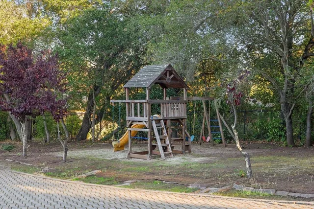 $4,750,000 | 12272 Windsor Court, Los Altos Hills, CA 94022