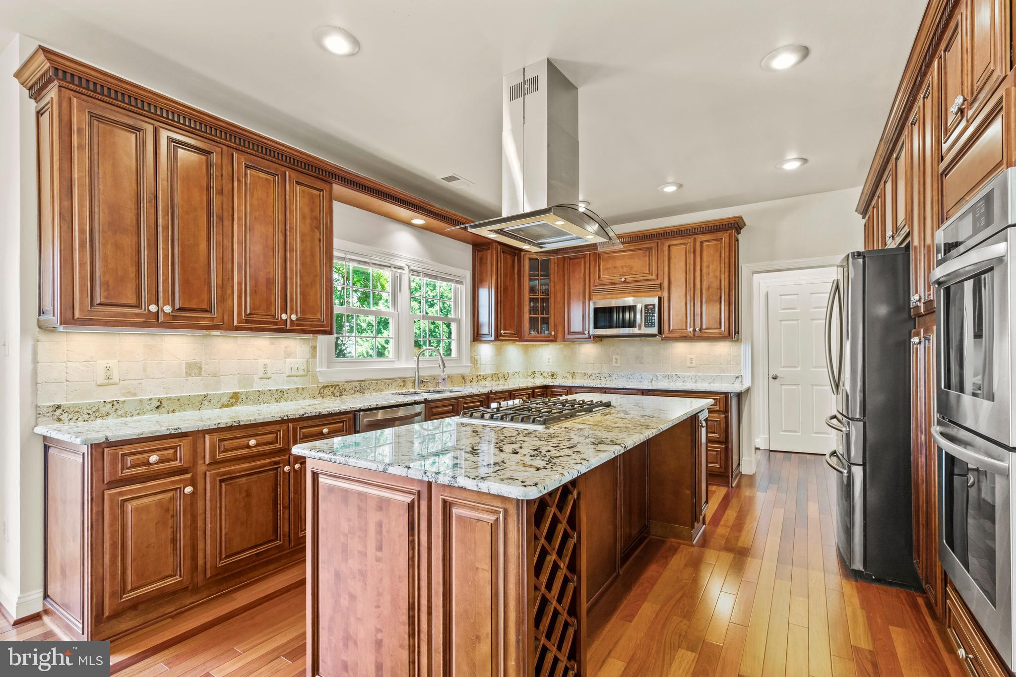 9733 Middleton Ridge Road Vienna, VA 22182 - Photo 19 of 54