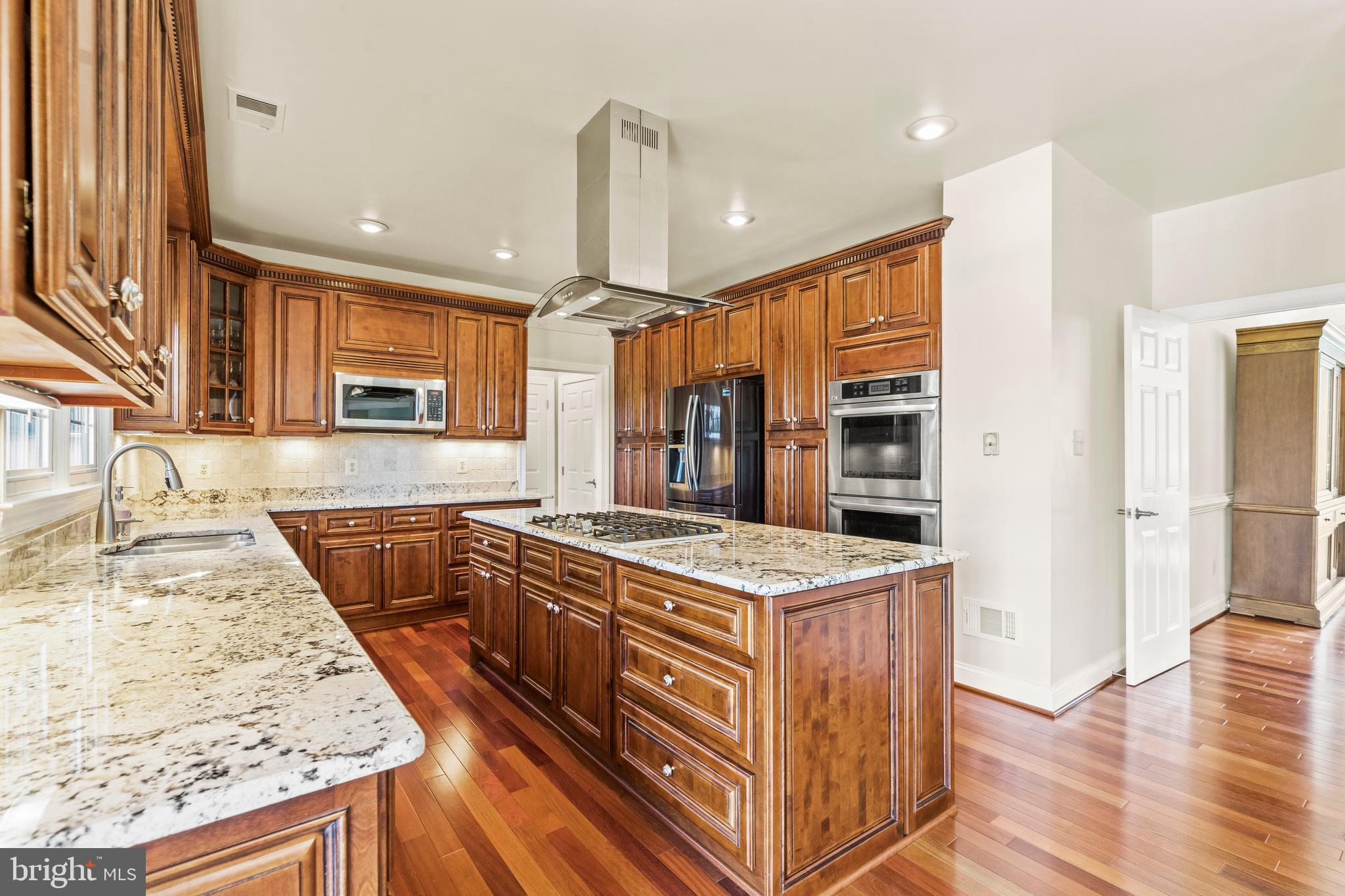 9733 Middleton Ridge Road Vienna, VA 22182 - Photo 20 of 54