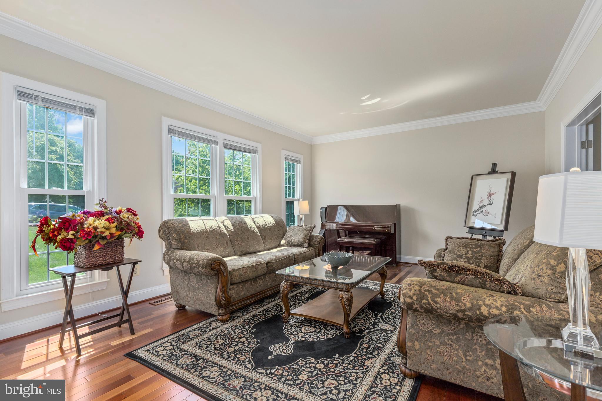 9733 Middleton Ridge Road Vienna, VA 22182 - Photo 5 of 54